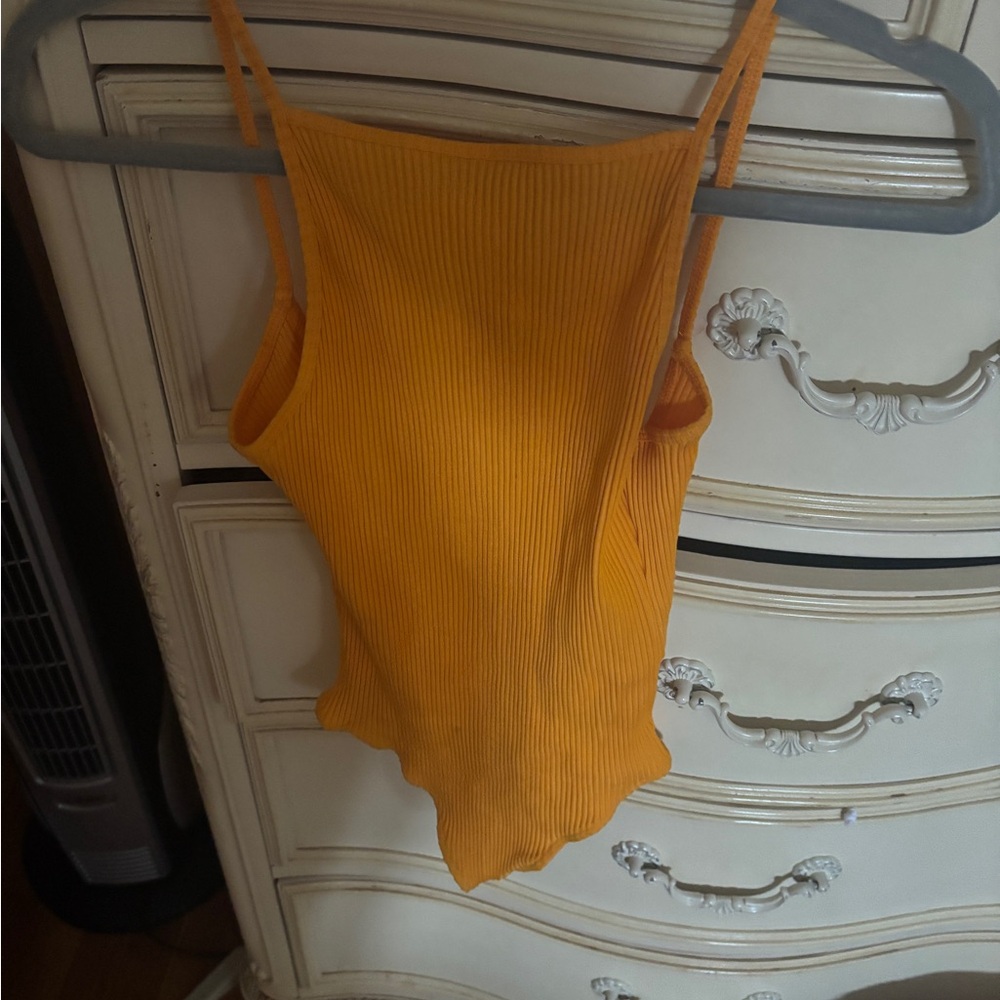 Aritzia Women's yellow orange open back ribbed bodysuit !